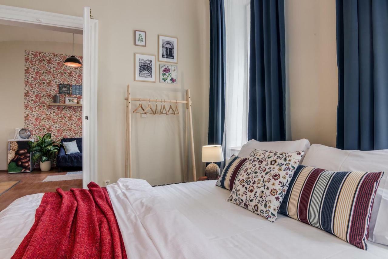 Prague Apt Near Charles Bridge By Michal&Friends Dış mekan fotoğraf