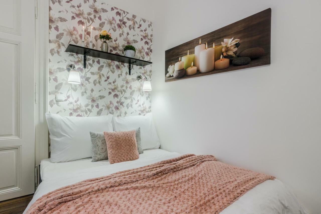 Prague Apt Near Charles Bridge By Michal&Friends Dış mekan fotoğraf