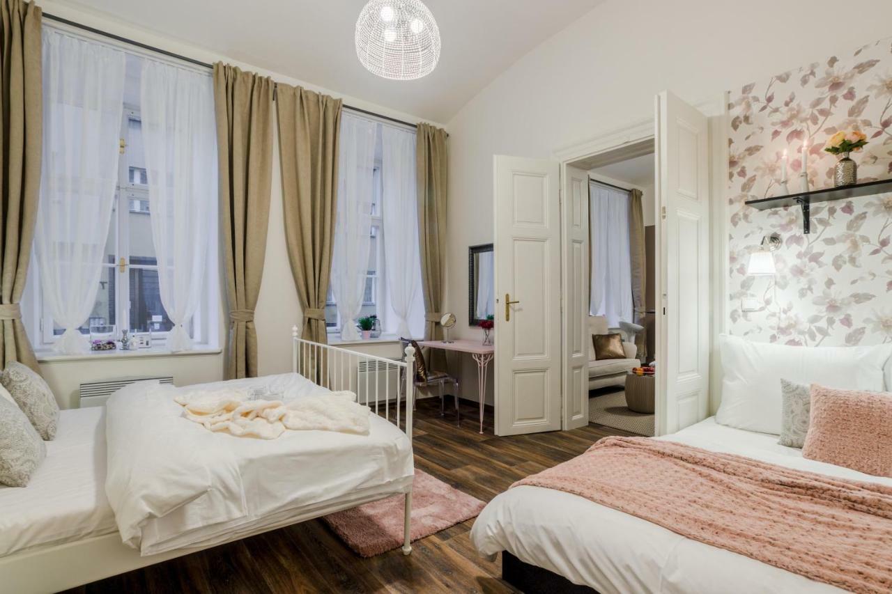 Prague Apt Near Charles Bridge By Michal&Friends Dış mekan fotoğraf