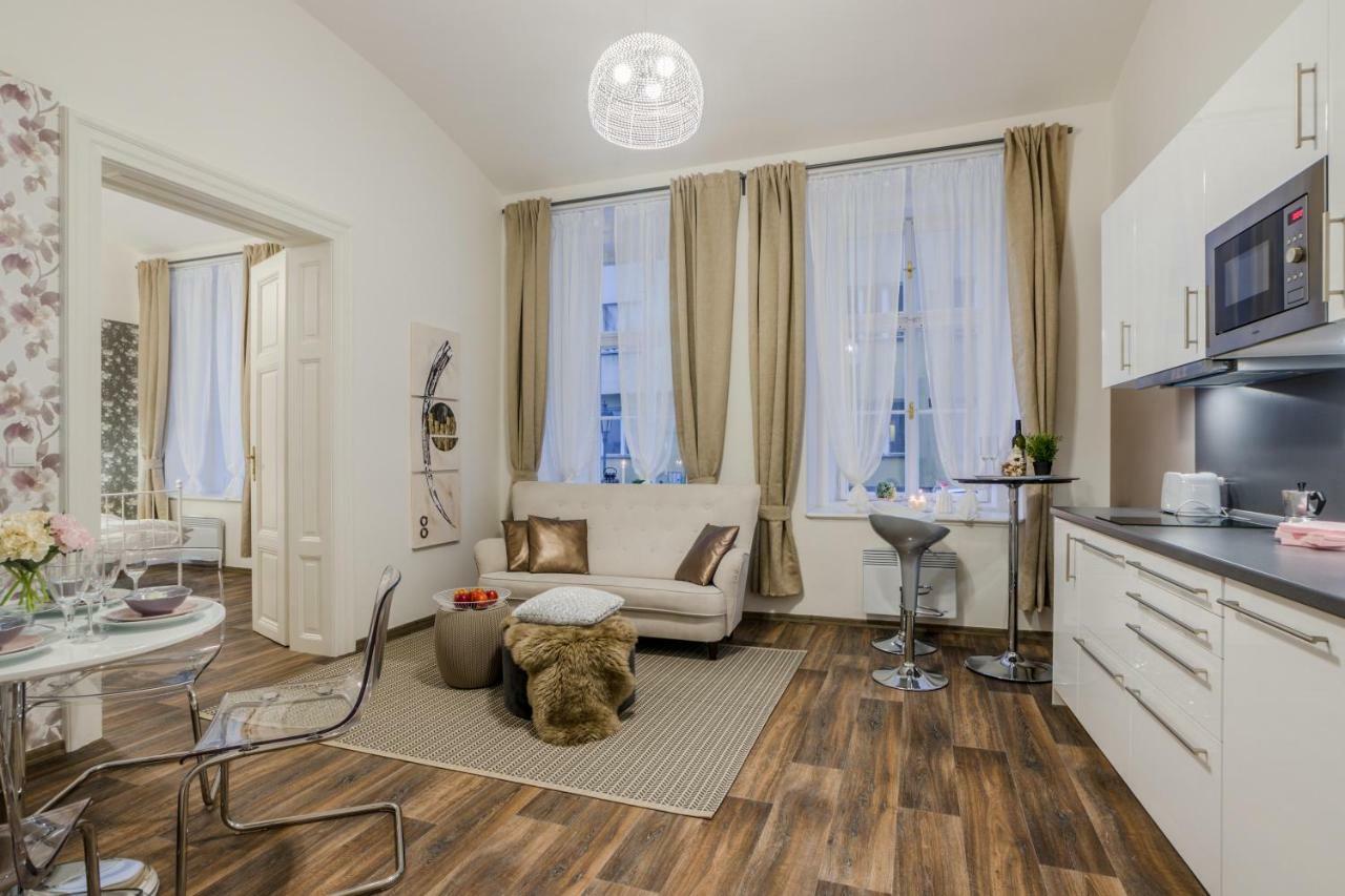 Prague Apt Near Charles Bridge By Michal&Friends Dış mekan fotoğraf