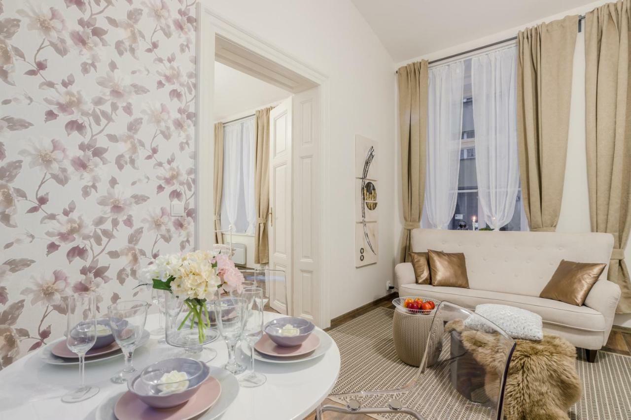 Prague Apt Near Charles Bridge By Michal&Friends Dış mekan fotoğraf