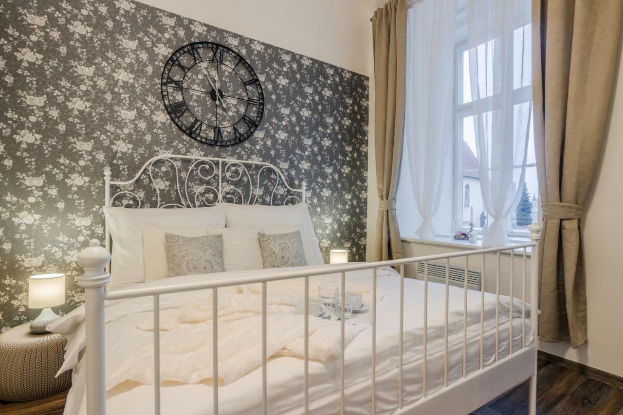 Prague Apt Near Charles Bridge By Michal&Friends Dış mekan fotoğraf